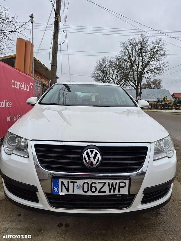 Second-hand VW Passat 105 CP (77 kW) 2006 Culoarealb Berlinǎ