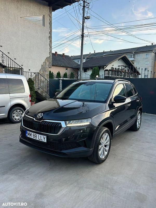 Negru Utilizat 2023 Skoda Karoq Selection SUV | 29.550 EUR (Preț OK) - Imagine 1/4