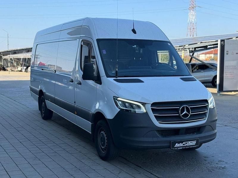 Second-hand Mercedes Sprinter 170 CP (125 kW) 2022 Van