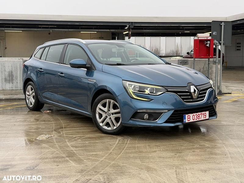 Second-hand Renault Mégane GrandTour Business 140 CP (102 kW) 2019 Culoarealbastru Break