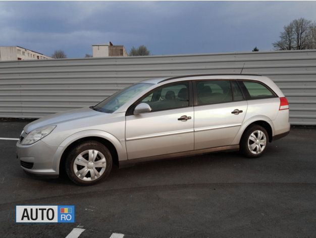 Gri Utilizat 2006 Opel Vectra Break | 2.600 EUR (Preț OK) - Imagine 1/4