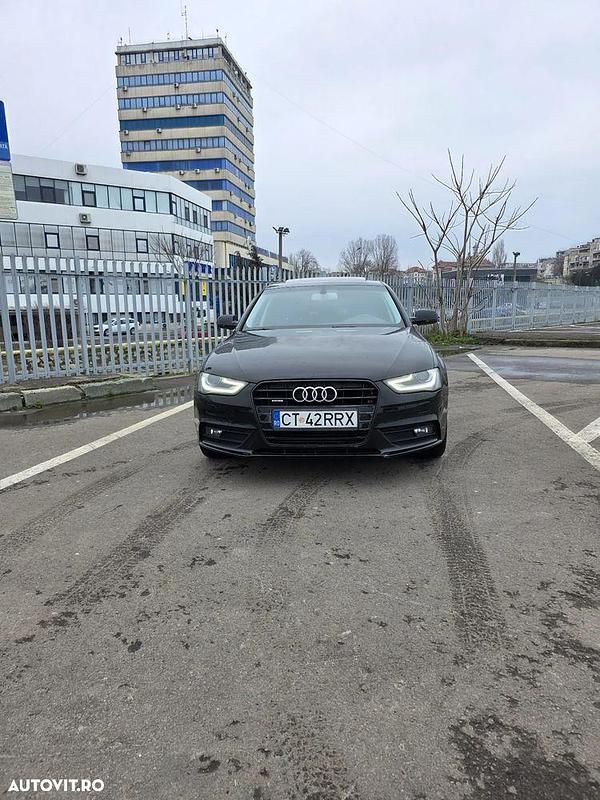 Second-hand Audi A4 211 CP (155 kW) 2013 Culoarenegru Berlinǎ