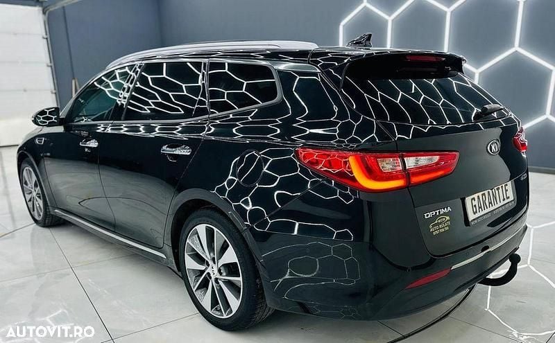 Second-hand Kia Optima Edition 7 136 CP (100 kW) 2019 Culoarenegru Break