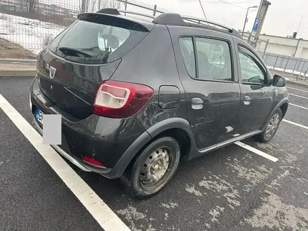 Second-hand Dacia Sandero Stepway 90 CP (66 kW) 2013 Hatchback