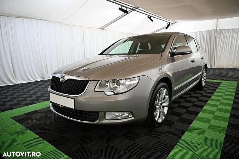 Culoarebej Utilizat 2011 Skoda Superb Ambition Berlinǎ | 5.990 EUR (Preț OK) - Imagine 1/4