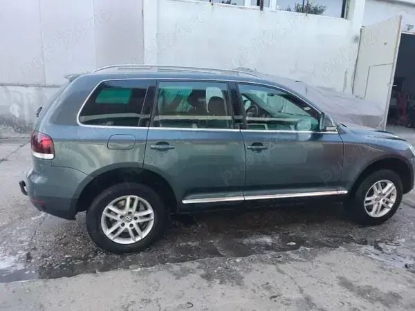 Gri Utilizat 2008 VW Touareg SUV | 4.800 EUR (Super Preț) - Imagine 1/4