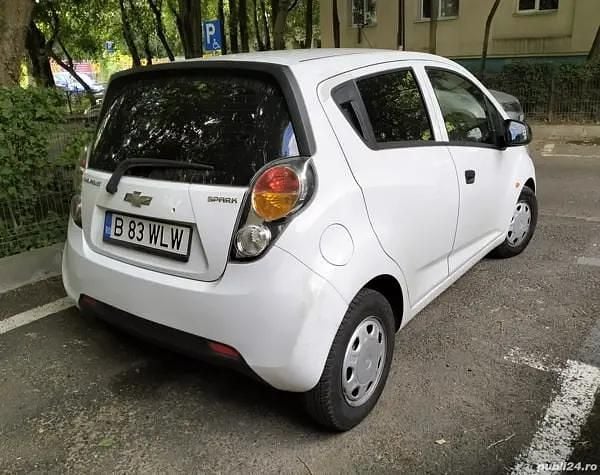 Second-hand Chevrolet Spark 90 CP (66 kW) 2013 Hatchback