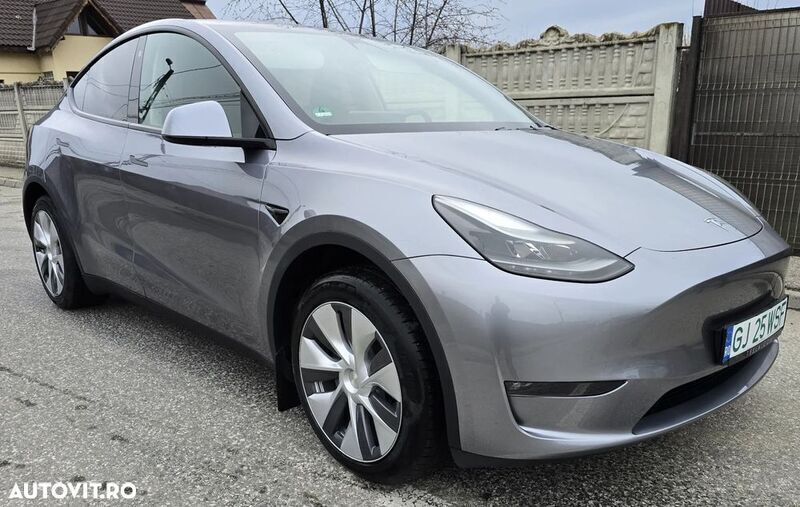 Gri Utilizat 2023 Tesla Model Y Long Range AWD SUV | 40.500 EUR - Imagine 1/4
