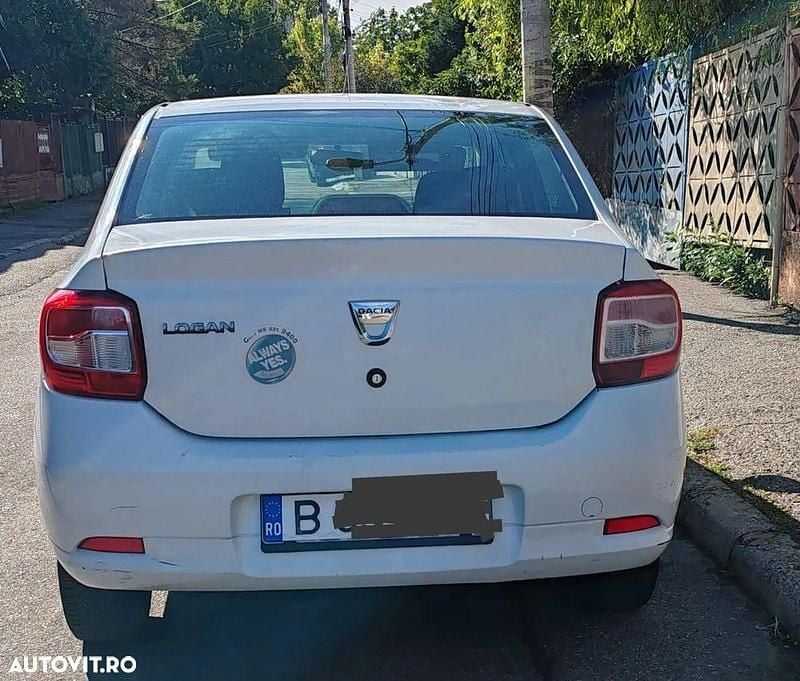 Culoarealb Utilizat 2014 Dacia Logan Berlinǎ | 2.400 EUR (Preț OK) - Imagine 1/4