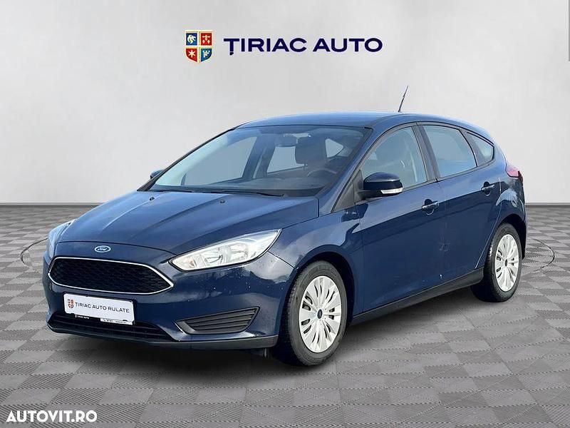 Culoarealbastru Utilizat 2017 Ford Focus Trend Hatchback | 7.400 EUR (Preț OK) - Imagine 1/4