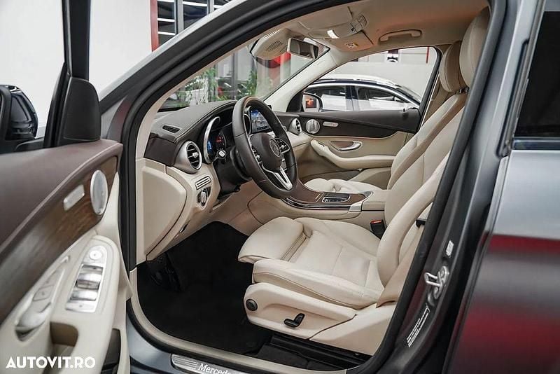 Second-hand Mercedes GLC220 AMG line 194 CP (142 kW) 2019 Culoaregri SUV