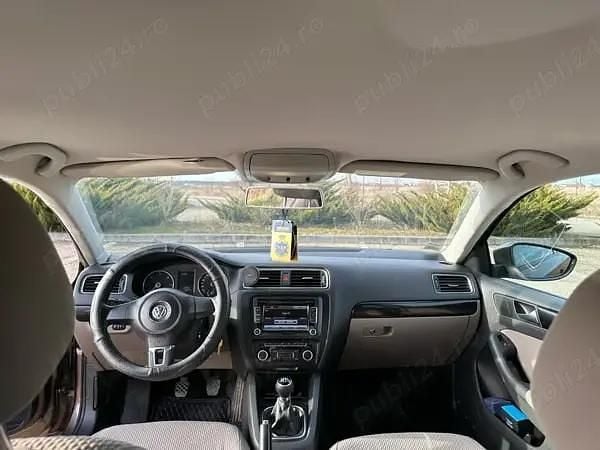 Second-hand VW Jetta 77 CP (56 kW) 2012 Berlinǎ