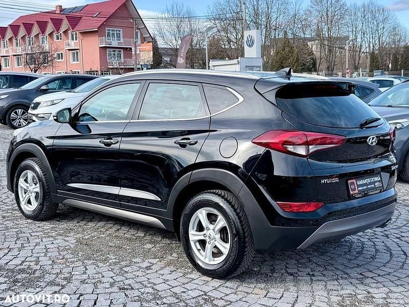Second-hand Hyundai Tucson Premium 185 CP (136 kW) 2015 Culoarenegru SUV