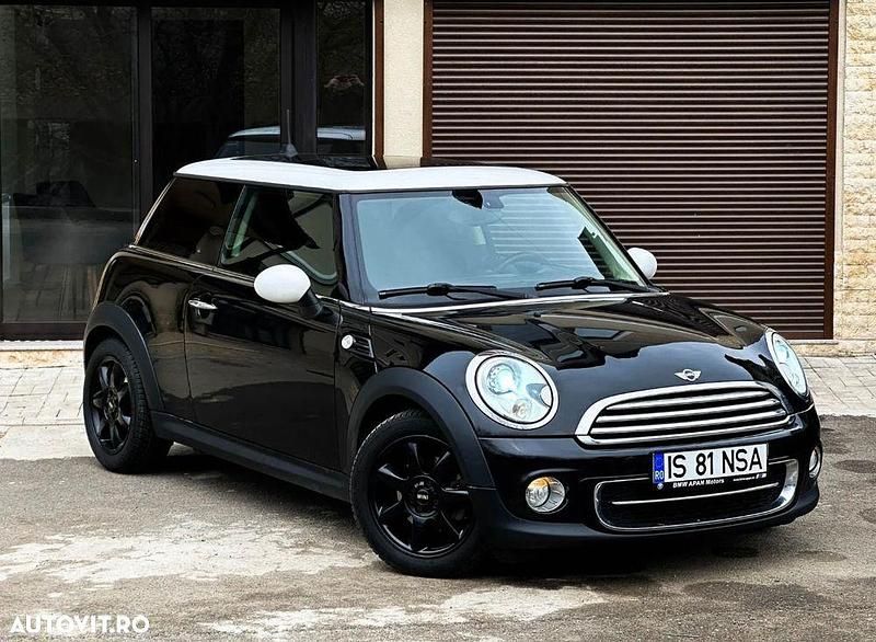 Culoarenegru Utilizat 2012 Mini Cooper Coupé Coupe | 8.800 EUR - Imagine 1/4