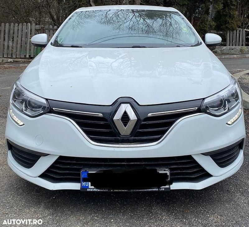 Culoarealb Utilizat 2017 Renault Mégane IV | 9.500 EUR (Preț OK) - Imagine 1/3