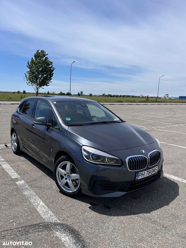 Gri Utilizat 2018 BMW 225 Active Tourer iPerformance Monovolum | 15.300 EUR - Imagine 1/4