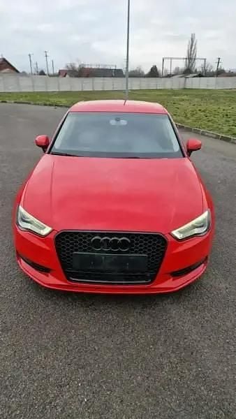 Second-hand Audi A3 140 CP (102 kW) 2014 Rosu Berlinǎ