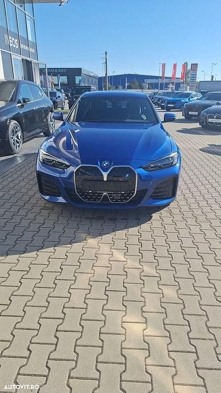 Culoarealbastru Nouă 2024 BMW i4 M Sport Berlinǎ | 42.000 EUR (Super Preț) - Imagine 1/4