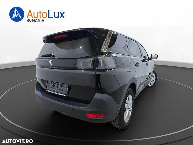 Second-hand Peugeot 5008 Allure 130 CP (95 kW) 2021 Culoarenegru SUV