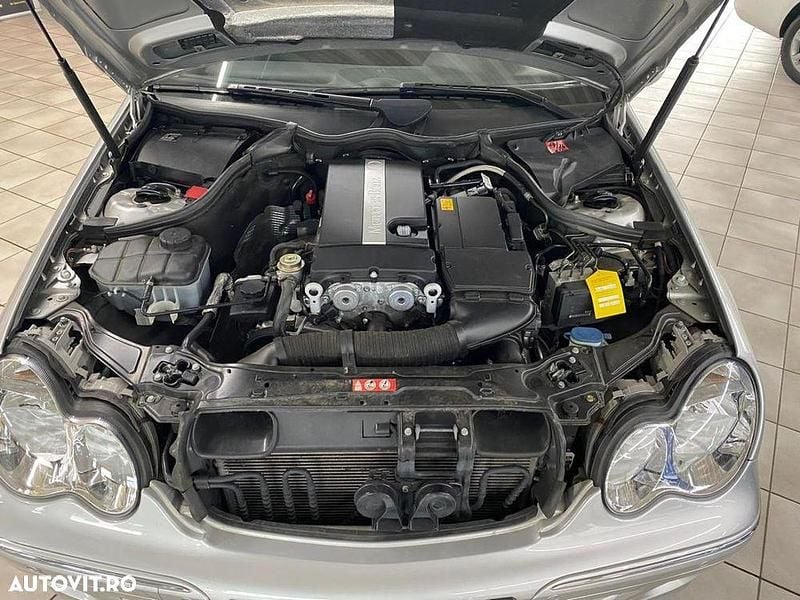 Second-hand Mercedes C180 Elegance 143 CP (105 kW) 2004 Culoaregri Berlinǎ