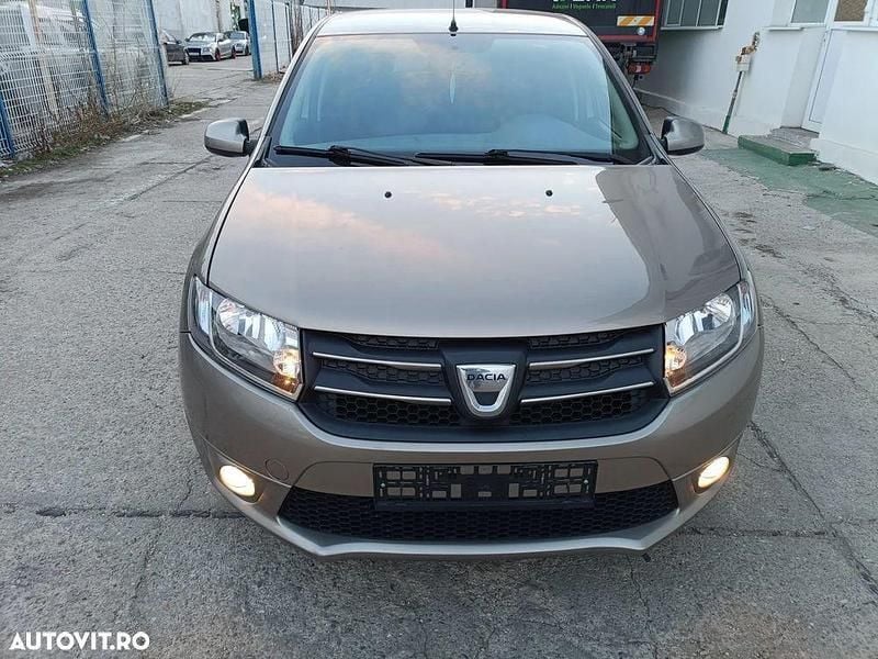 Galbeuriu Utilizat 2013 Renault Clio IV Expression Hatchback | 4.500 EUR (Preț bun) - Imagine 1/4