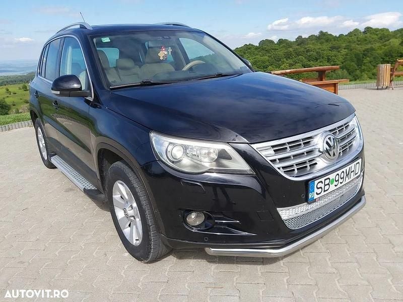 Culoarenegru Utilizat 2009 VW Tiguan Trendline SUV | 7.600 EUR (Preț OK) - Imagine 1/4
