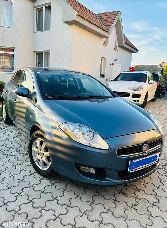 Culoarealbastru Utilizat 2012 Fiat Bravo Active Hatchback | 3.500 EUR - Imagine 1/4