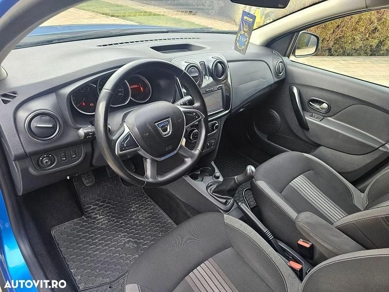 Second-hand Dacia Sandero Prestige 95 CP (69 kW) 2018 Culoarealbastru