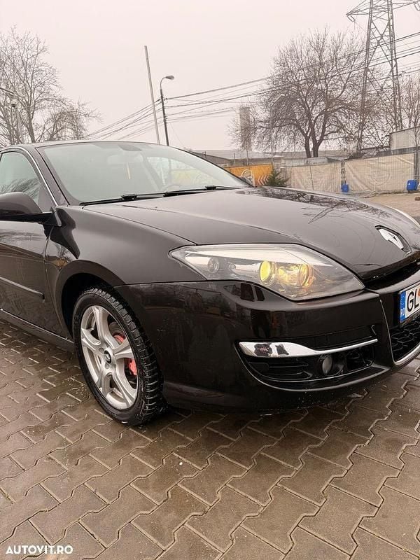 Second-hand Renault Laguna III Dynamique 110 CP (80 kW) 2011 Culoarenegru Berlinǎ