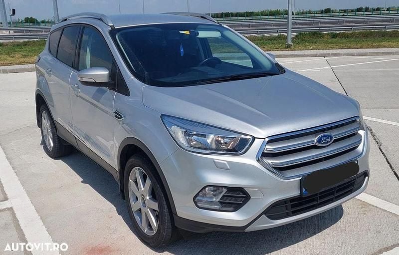 Culoaregri Utilizat 2018 Ford Kuga SUV | 13.300 EUR (Preț bun) - Imagine 1/4