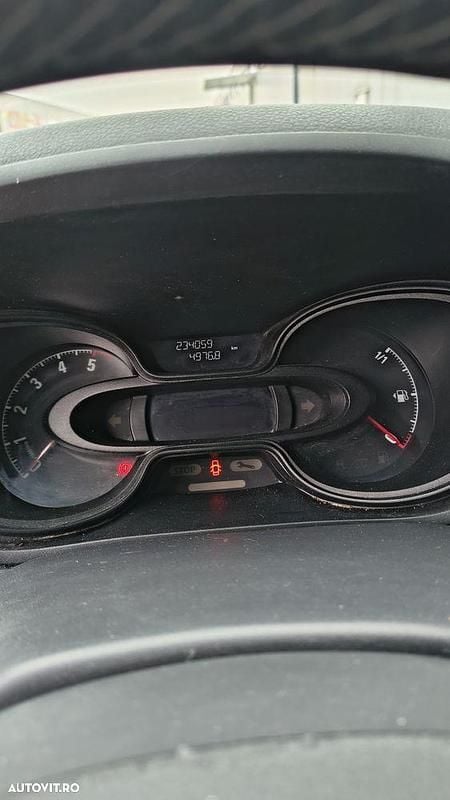 Second-hand Opel Vivaro 120 CP (88 kW) 2019 Culoarealb Monovolum