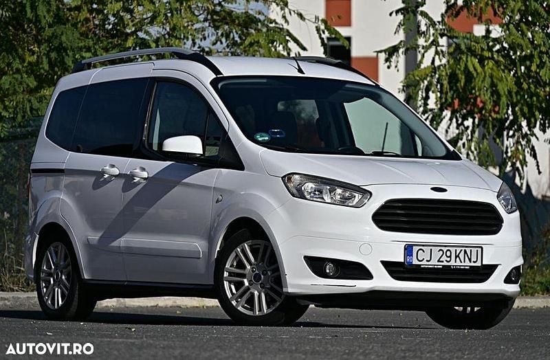 Culoarealb Utilizat 2015 Ford Tourneo Courier Trend Monovolum | 11.000 EUR (Scump) - Imagine 1/4