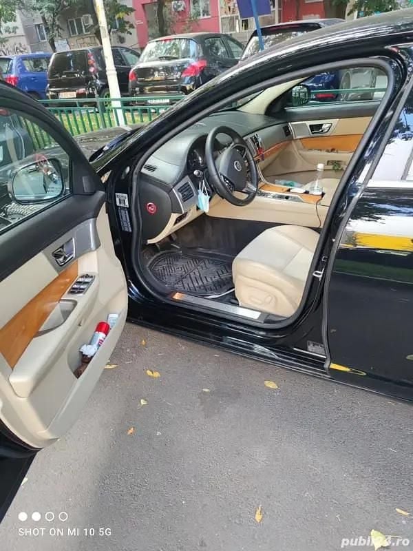 Second-hand Jaguar XF 200 CP (147 kW) 2013 Berlinǎ