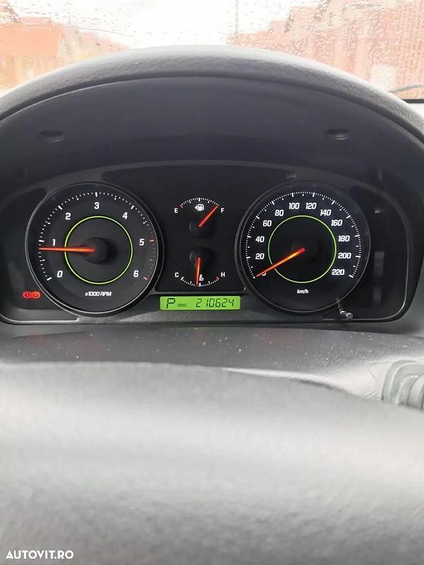 Second-hand Chevrolet Captiva LT 150 CP (110 kW) 2010 Alb SUV