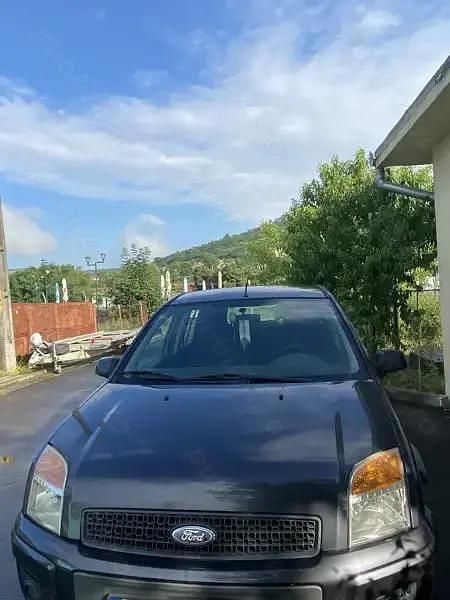 Utilizat 2010 Ford Fusion Hatchback | 2.700 EUR - Imagine 1/4