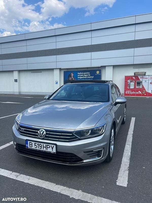 Argint Utilizat 2015 VW Passat GTE Berlinǎ | 14.200 EUR (Preț OK) - Imagine 1/4