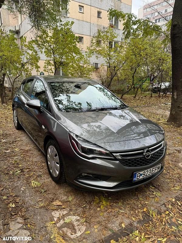 Culoaregri Utilizat 2018 Opel Astra Enjoy Hatchback | 9.300 EUR (Preț OK) - Imagine 1/4