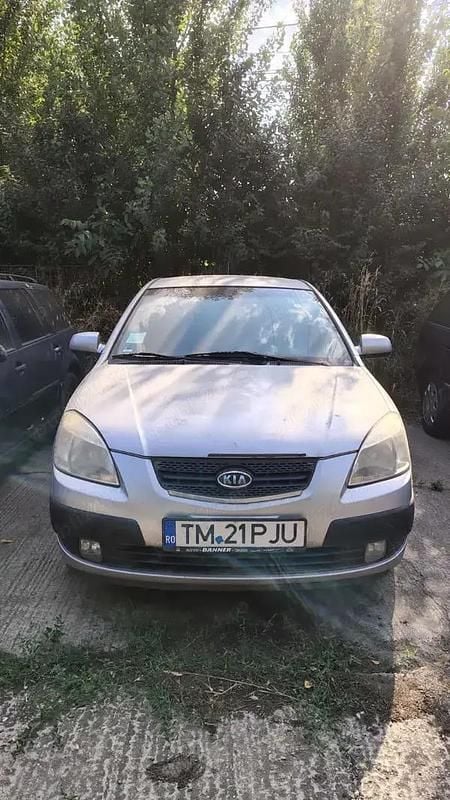 Utilizat 2008 Kia Rio 2 Hatchback | 1.100 EUR - Imagine 1/4