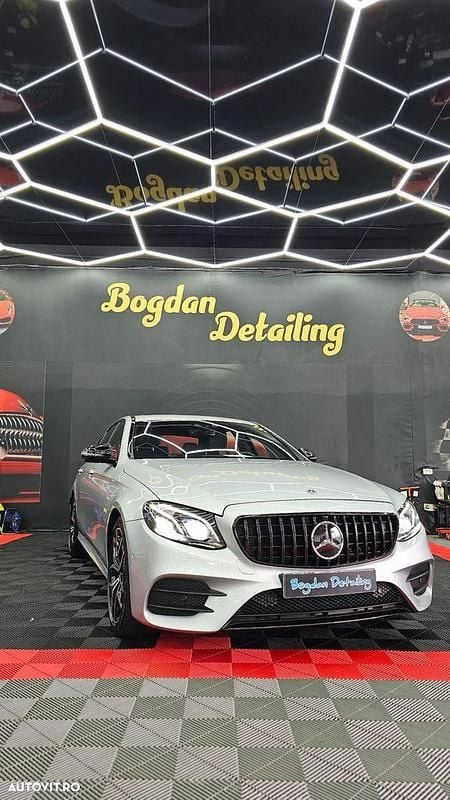 Culoaregri Utilizat 2020 Mercedes E220 Berlinǎ | 29.900 EUR (Preț OK) - Imagine 1/4