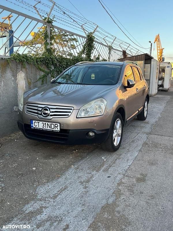 Culoaremaro Utilizat 2009 Nissan Qashqai +2 Tekna SUV | 5.800 EUR (Preț OK) - Imagine 1/4