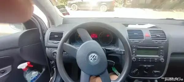 Utilizat 2004 VW Golf V Hatchback | 2.500 EUR (Preț OK) - Imagine 1/4