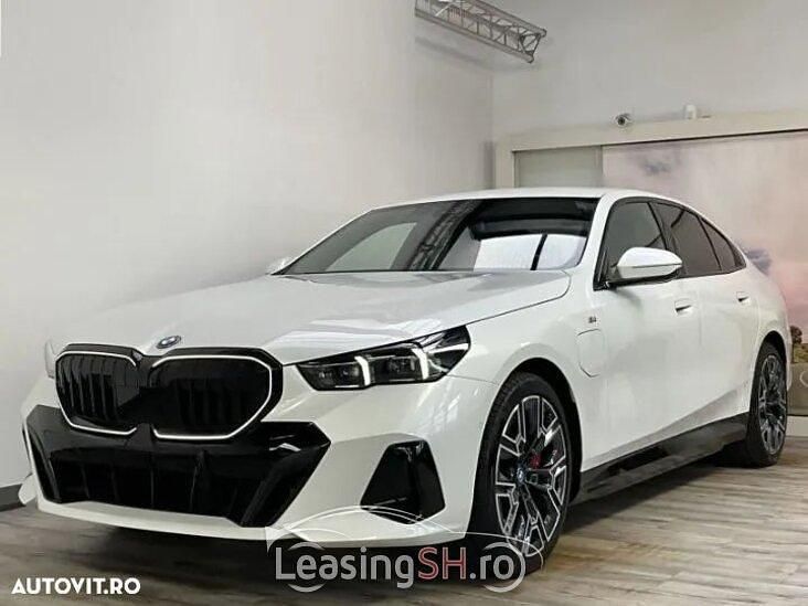 Alb Utilizat 2024 BMW 550e Comfort Edition Berlinǎ | 77.773 EUR - Imagine 1/4