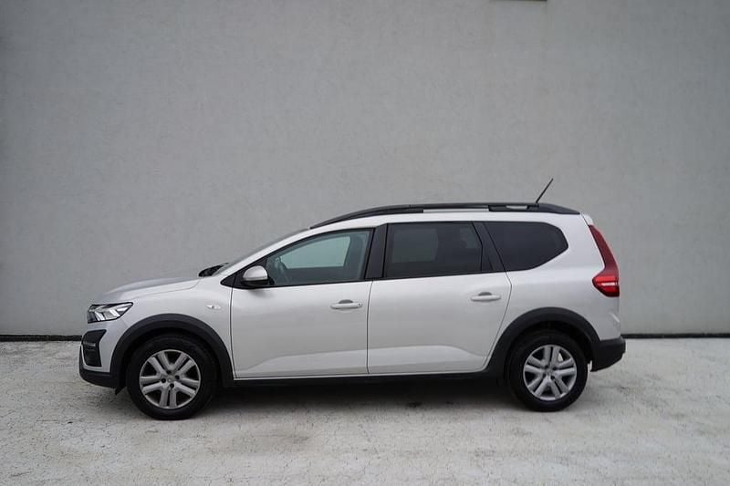 Second-hand Dacia Jogger Essentiel 110 CP (80 kW) 2022 Gri mediumetalicperleffect Monovolum