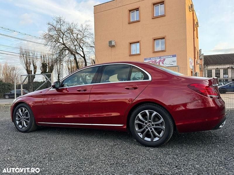 Second-hand Mercedes C200 Avantgarde 184 CP (135 kW) 2018 Culoarerosu Berlinǎ