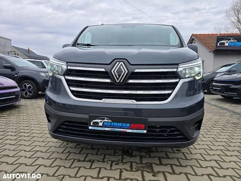 Second-hand Renault Trafic Evolution 150 CP (110 kW) 2024 Culoaregri Monovolum