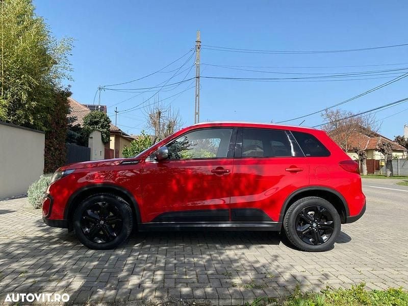 Culoarerosu Utilizat 2018 Suzuki Vitara SUV | 16.000 EUR (Preț OK) - Imagine 1/4