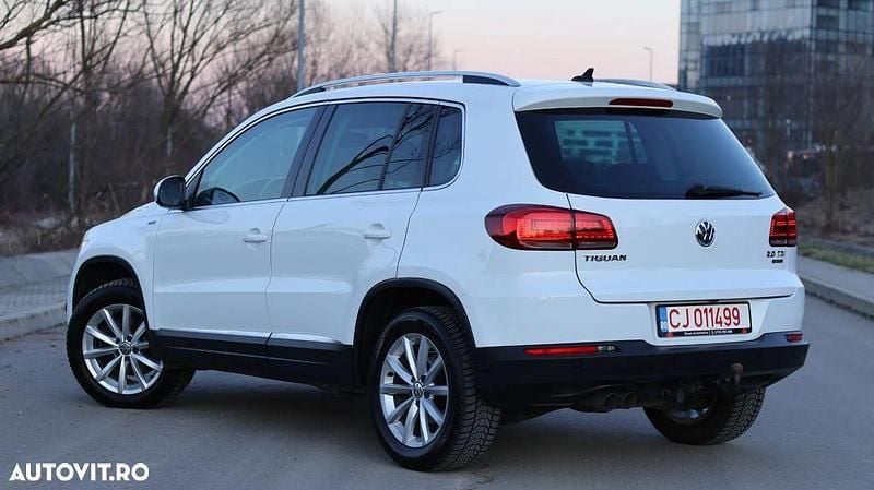 Second-hand VW Tiguan LOUNGE 140 CP (102 kW) 2015 Culoarealb SUV