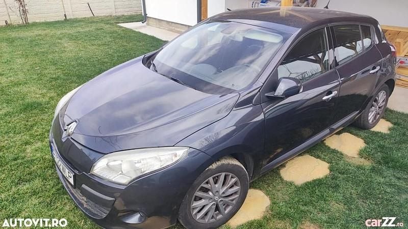 Gri Utilizat 2009 Renault Mégane III | 3.400 EUR (Preț OK) - Imagine 1/4