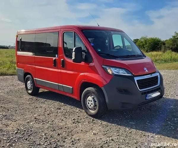 Rosu Utilizat 2016 Peugeot Boxer Van | 19.500 EUR (Scump) - Imagine 1/4