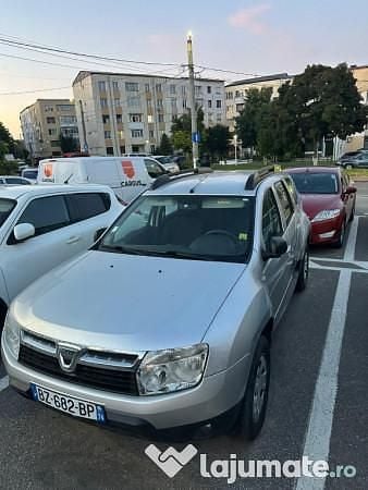 Argintiu Utilizat 2012 Dacia Duster SUV | 5.950 EUR (Preț OK) - Imagine 1/4